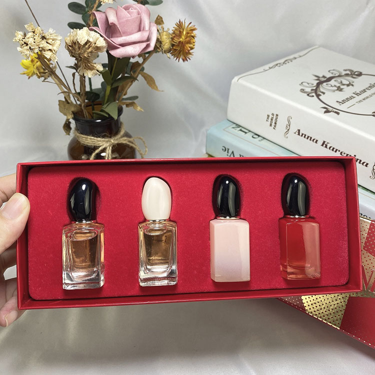 Woman Perfume Set 7ml 4 Pieces Fragrance Spray Floral Notes EAU DE TOILETTE EDP and Fast Delivery
Woman Perfume Set 7ml 4 Pieces Fragrance Spray Floral Notes EAU DE TOILETTE EDP and Fast Delivery