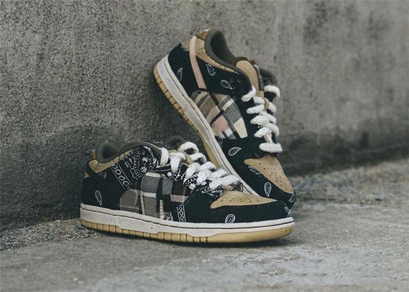 New Men Women With Box Skate Shoes Travis Scotts Luxury Designer Trainer Running Walking Sports Sneakers, As pics
New Men Women With Box Skate Shoes Travis Scotts Luxury Designer Trainer Running Walking Sports Sneakers, As pics