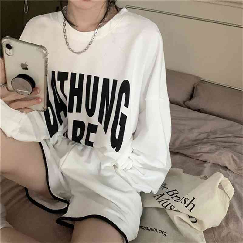 2021 early autumn new dongdamen ghost Horse Department girls Korean casual letter two-piece sweater set women, Sweatshirt
2021 early autumn new dongdamen ghost Horse Department girls Korean casual letter two-piece sweater set women, Sweatshirt