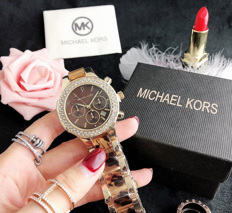 008 michaelmkkors Fashion designer Diamond Watches women Girl Big letters women Clock Wristwatch steel band watch Quartz watch men, Customize
008 michaelmkkors Fashion designer Diamond Watches women Girl Big letters women Clock Wristwatch steel band watch Quartz watch men, Customize