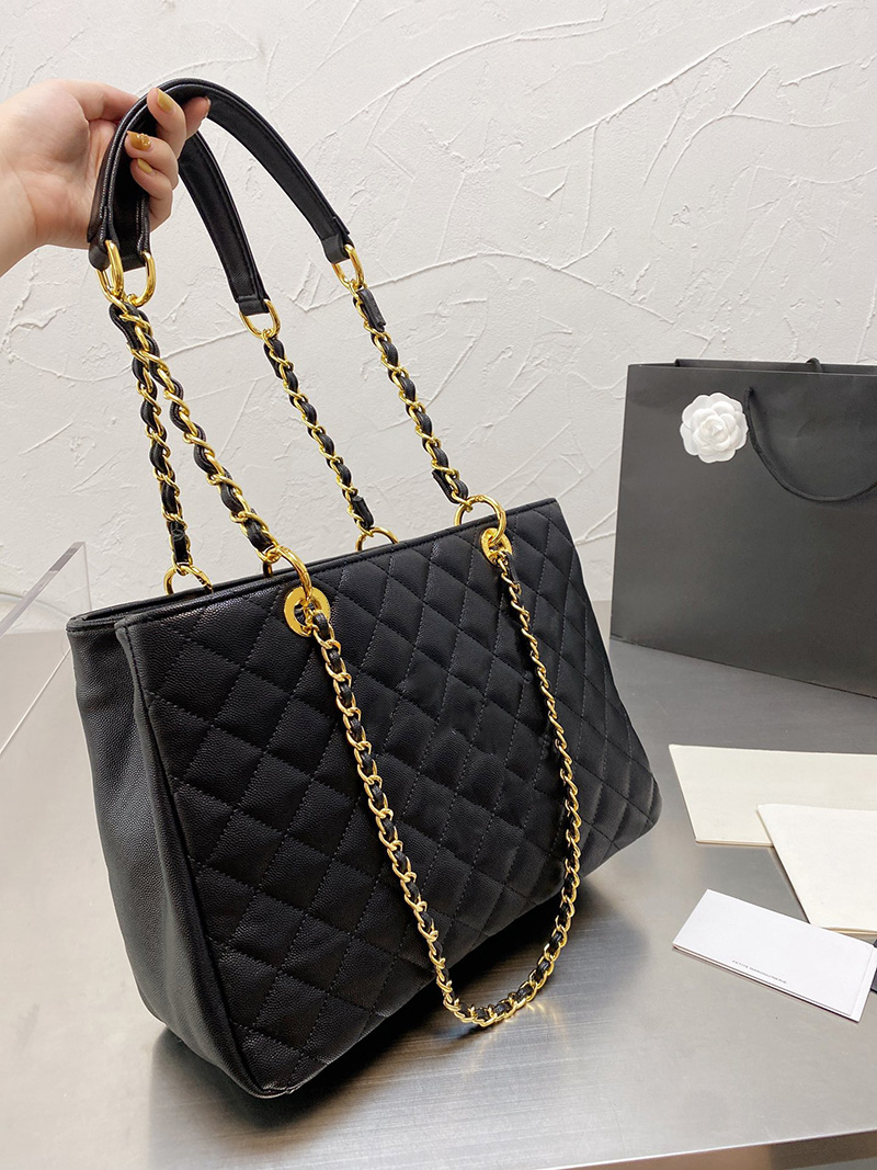 2022Ss Spring Womens Shoulder Bags Quilted Gold Metal Hardware Ghw Deauville Chain Classic Totes Multi Pochette Luxury Designers Top Quality Crossbody Handbags, Black
2022Ss Spring Womens Shoulder Bags Quilted Gold Metal Hardware Ghw Deauville Chain Classic Totes Multi Pochette Luxury Designers Top Quality Crossbody Handbags, Black