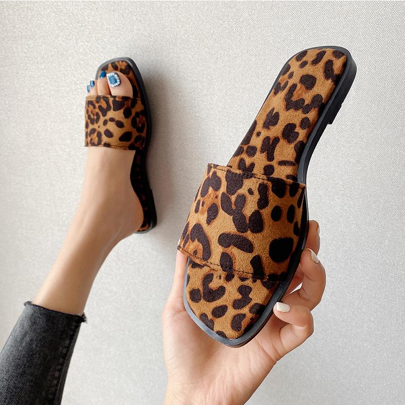 Slippers 2021 Leopard Pattern Women Sandalias Summer Beach Shoes Cozy Flat Square Toe Animal Prints Slides Mujer Plus Size 42/43, Khaki
Slippers 2021 Leopard Pattern Women Sandalias Summer Beach Shoes Cozy Flat Square Toe Animal Prints Slides Mujer Plus Size 42/43, Khaki