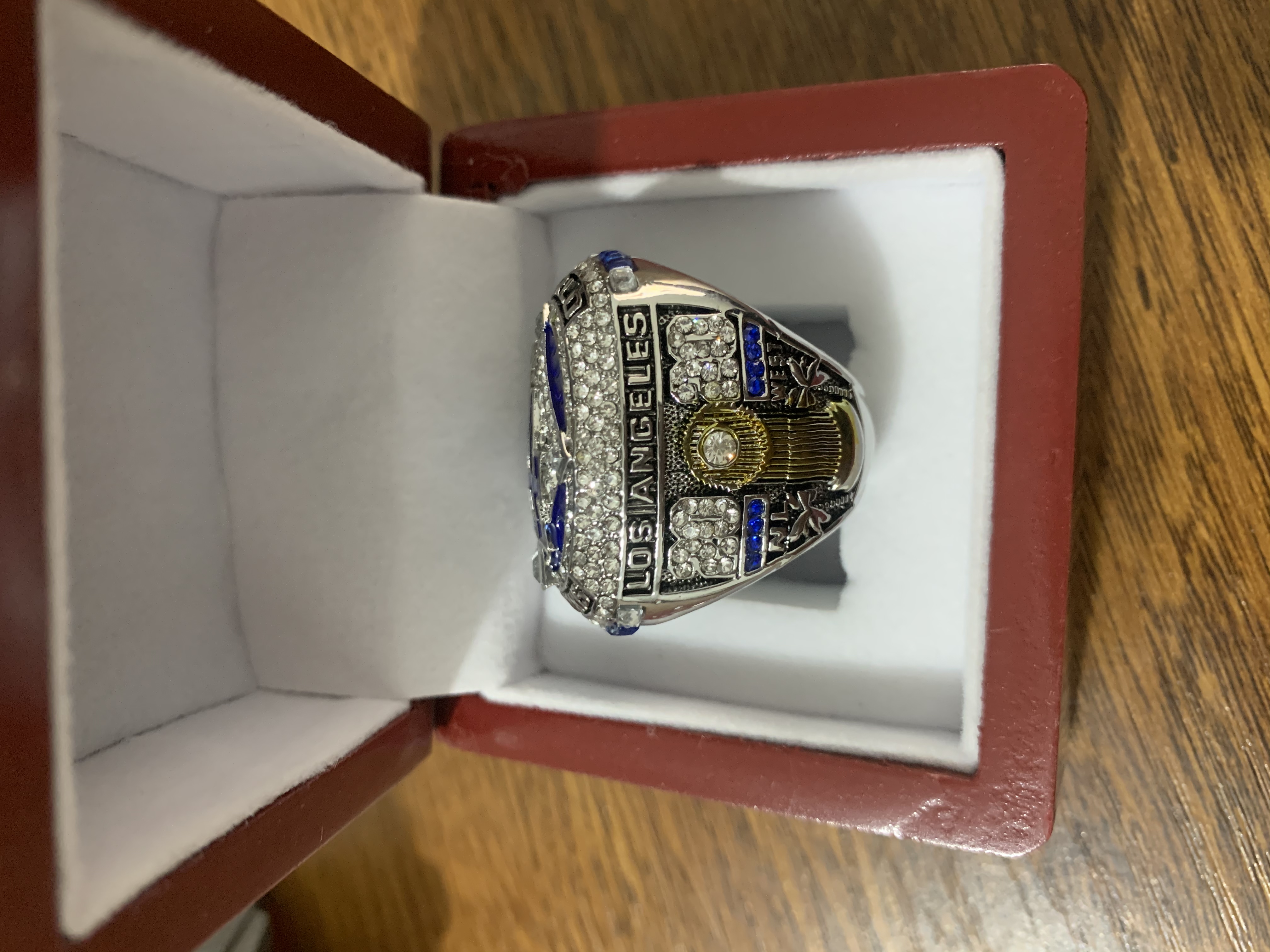 2021 wholesale NEW 2020 Dodger Championship Replica Church Men's Rings Brotherhood Ring Fan Gift wholesale Drop Shipping, Golden;silver
2021 wholesale NEW 2020 Dodger Championship Replica Church Men's Rings Brotherhood Ring Fan Gift wholesale Drop Shipping, Golden;silver