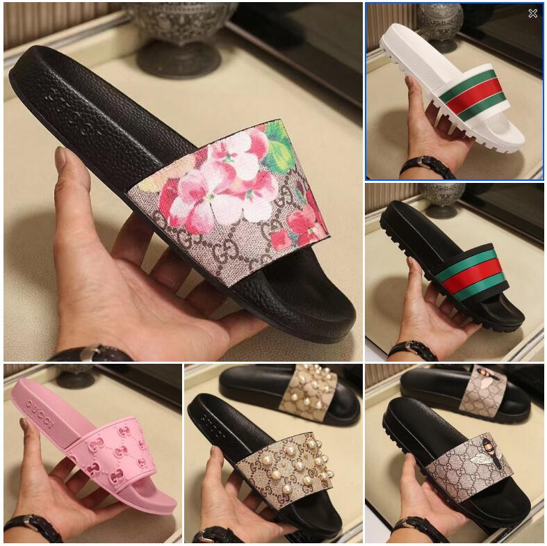 2021 Men Women Sandals Designer Shoes Luxury Slide Summer Fashion Wide Flat Slippery With Thick Sandals Slipper Flip Flops size 36-45, Color 10
2021 Men Women Sandals Designer Shoes Luxury Slide Summer Fashion Wide Flat Slippery With Thick Sandals Slipper Flip Flops size 36-45, Color 10