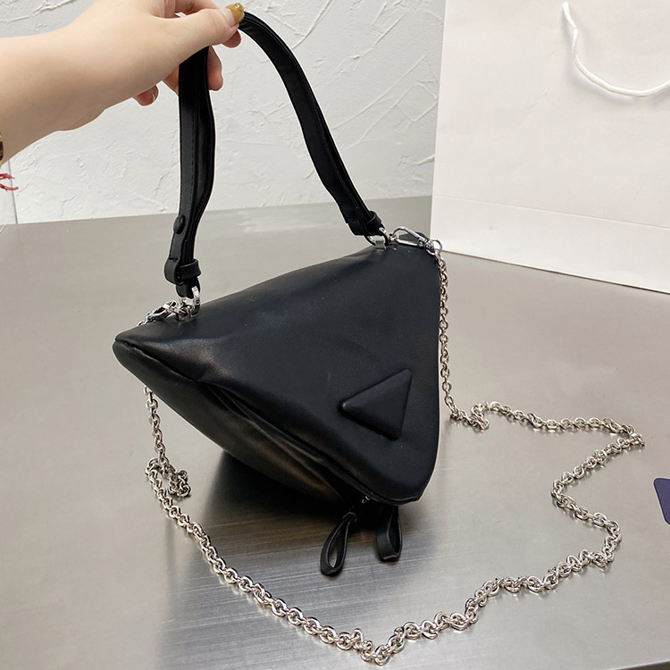 Ss21 Designer triangle bags women fashion handbag MINI tote ladies shoulder crossbody bag with chain
Ss21 Designer triangle bags women fashion handbag MINI tote ladies shoulder crossbody bag with chain
