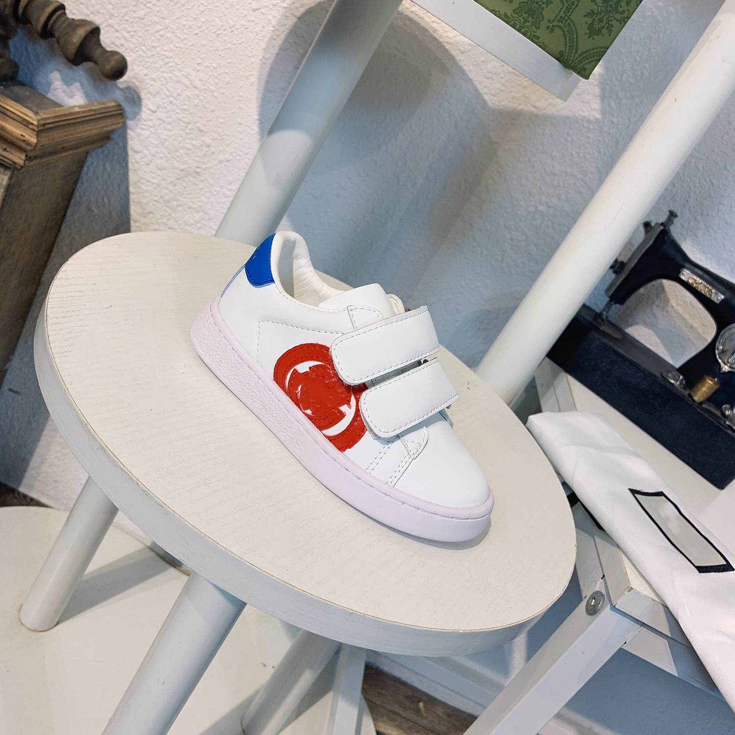 Autumn ands winter baby high-end Velcro sneakers boys and girls kick-proof children's rubber shoes canvas shoe high-quality non-slip soles 23-35
Autumn ands winter baby high-end Velcro sneakers boys and girls kick-proof children's rubber shoes canvas shoe high-quality non-slip soles 23-35