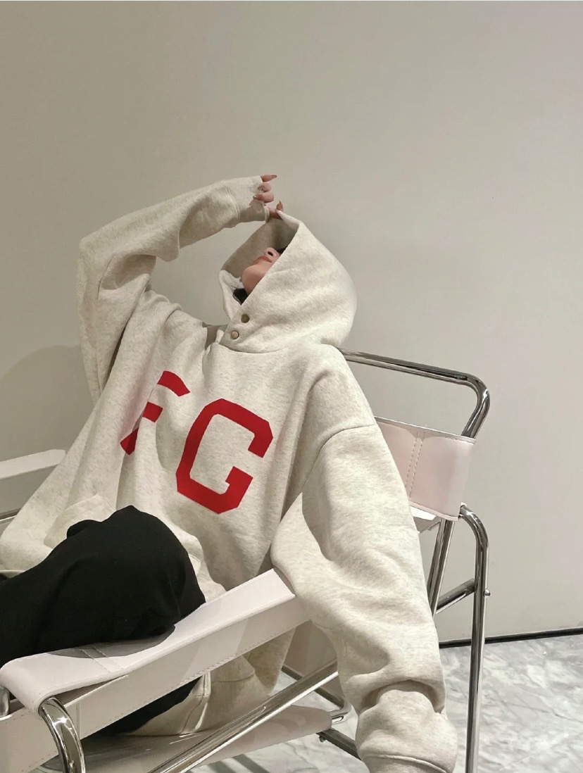 of Fear God fog Season 7 main line FG red rich letter Hoodie loose men and women, Black
of Fear God fog Season 7 main line FG red rich letter Hoodie loose men and women, Black