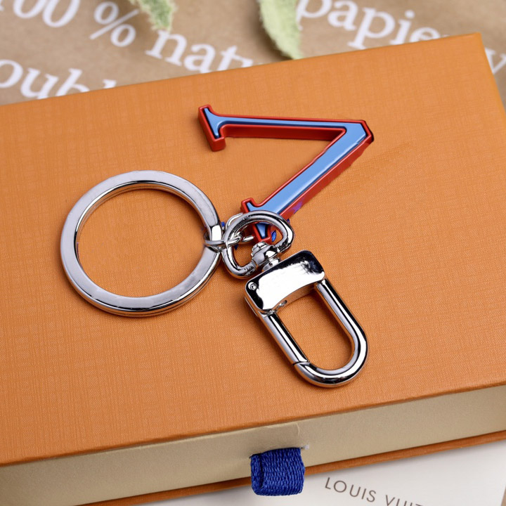 Brands Keychains Luxury Designer Fashion Keychain Sliver Keys Buckle Letter Shape Blue Pendant Mens Womens Bags Key Bags Backpack Ornaments
Brands Keychains Luxury Designer Fashion Keychain Sliver Keys Buckle Letter Shape Blue Pendant Mens Womens Bags Key Bags Backpack Ornaments