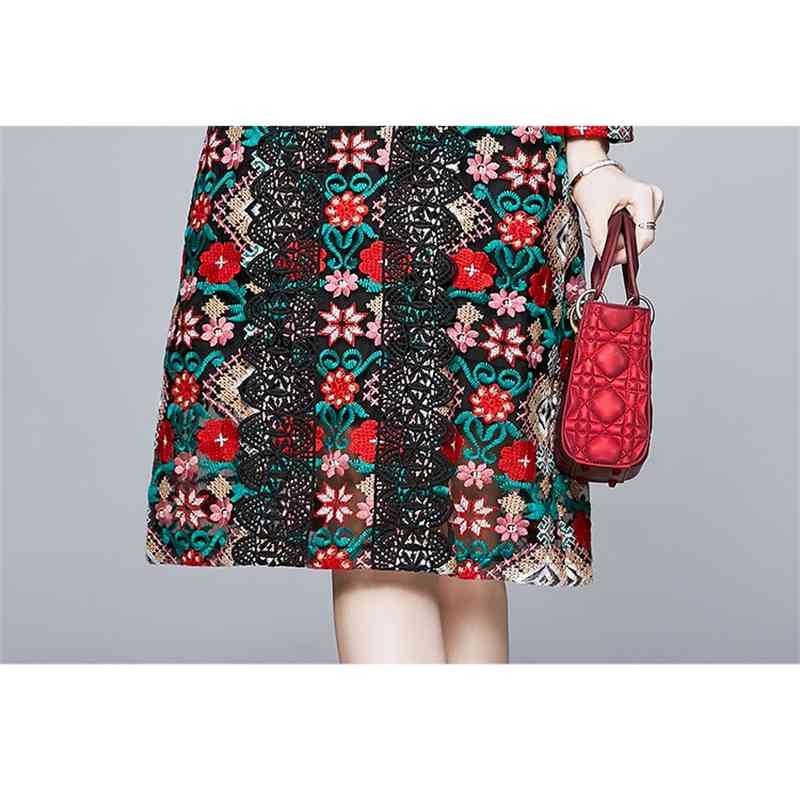 Runway Spring Top Quality Autumn Party Events Women Stand Neck Hollow Out Lace Embroidery Long Sleeve Bodycon Vintage Dress 210506