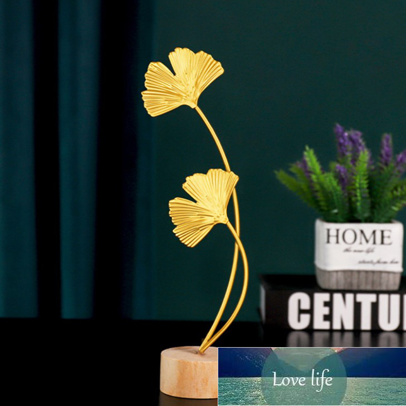 Modern home decoration office accessories for living room piecies home decor statues Leaves Statue miniature metal Ornaments Factory price expert desi