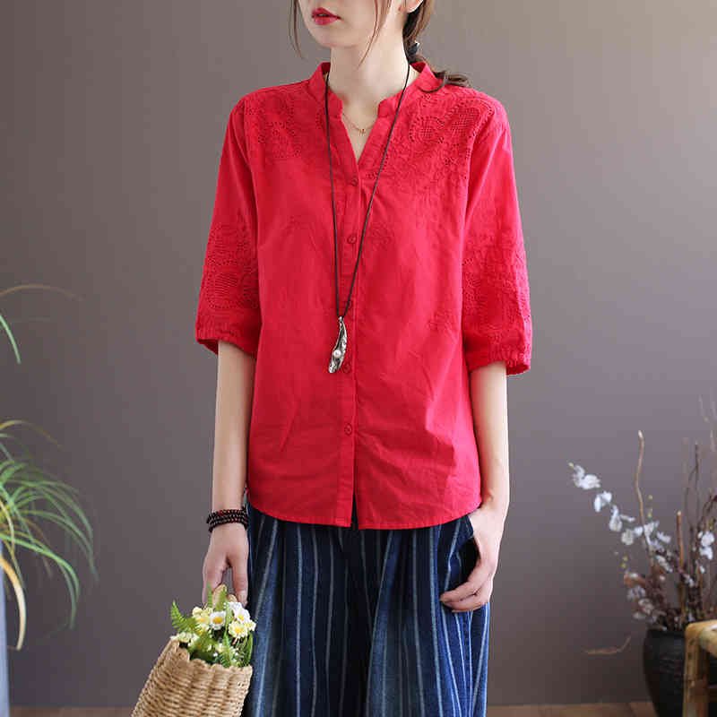 Summer Style Women Tshirt Plus Size Hollow Out Embroidery Vintage Cotton V-neck Tee Shirt Femme Puff Sleeve Loose Tops XMM1 210512