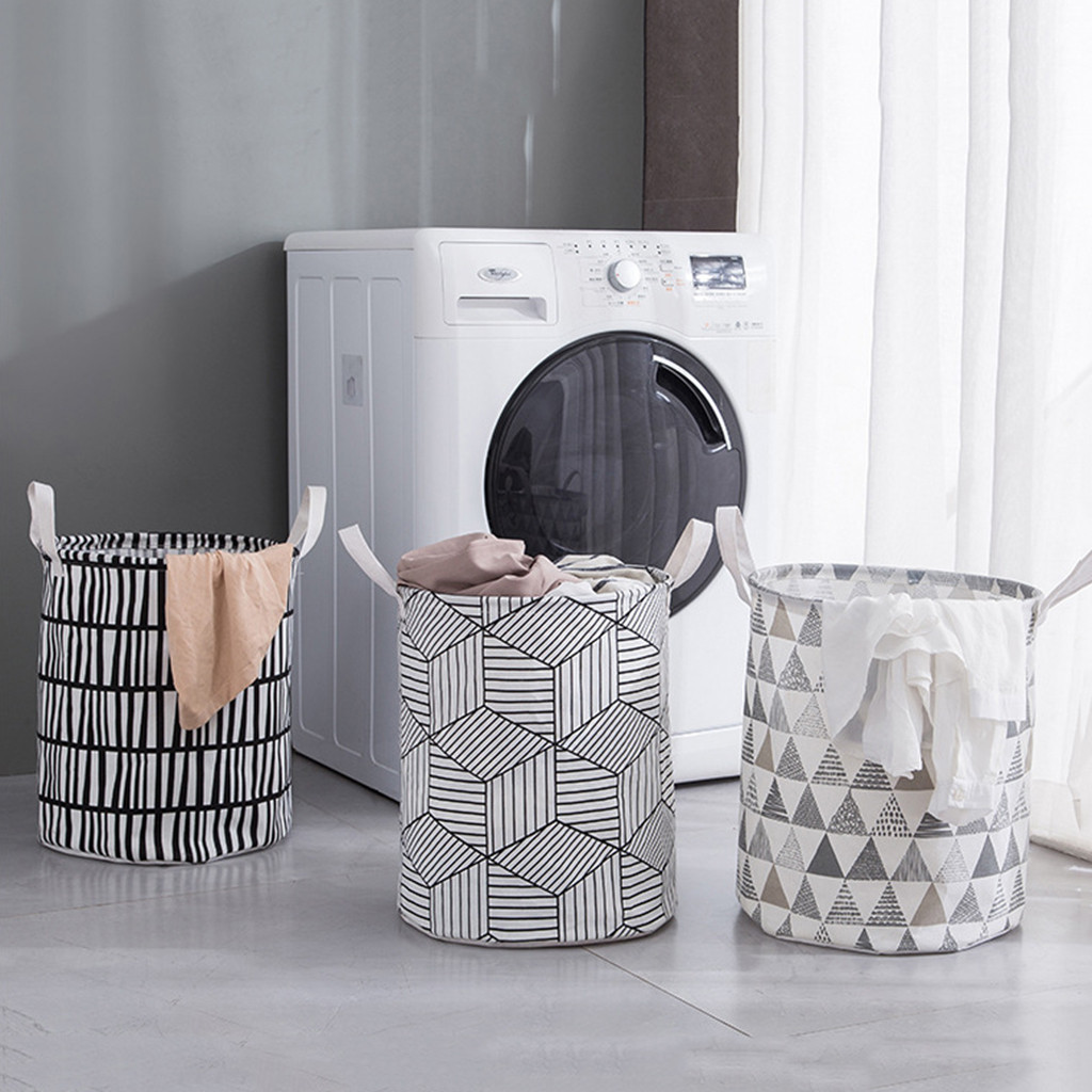Folding round storage bin in the laundry basket of the large waterproof basket equipped with fists