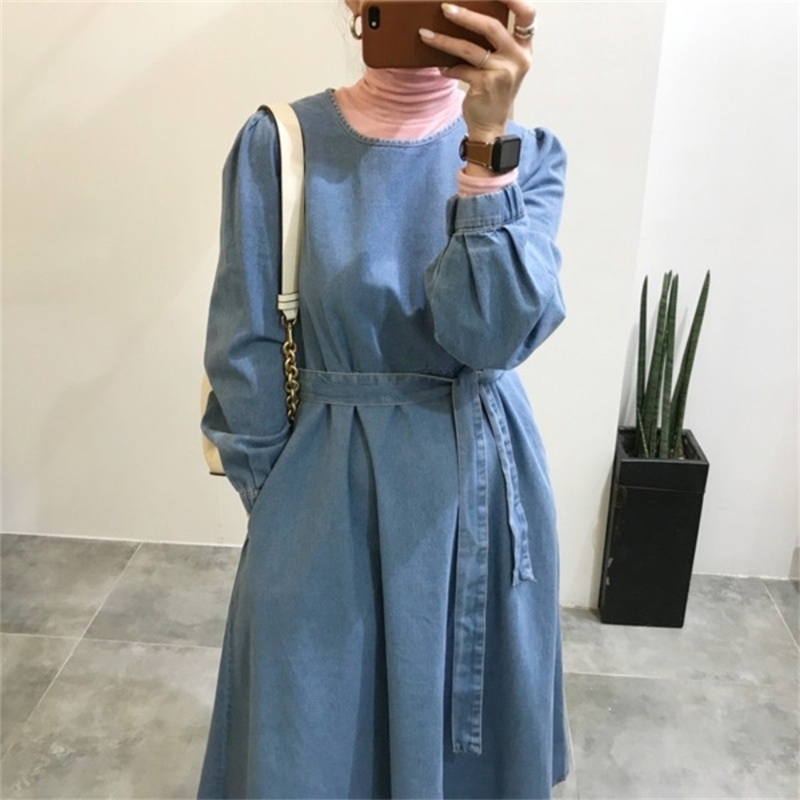High Waist Chic Jean Dress Woman Slim Long-sleeve Bodycon O-neck Vintage Blue Maxi Dresses Female Street Clothing Spring 210603
High Waist Chic Jean Dress Woman Slim Long-sleeve Bodycon O-neck Vintage Blue Maxi Dresses Female Street Clothing Spring 210603