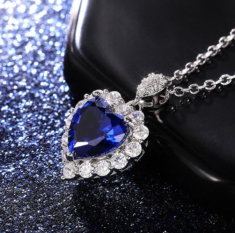 Choucong Brand Sparkling Handmade Luxury Jewelry 925 Sterling Silver Fill Blue Sapphire CZ Diamond Gemstones Party Heart Pendant Women Wedding CLavicl
