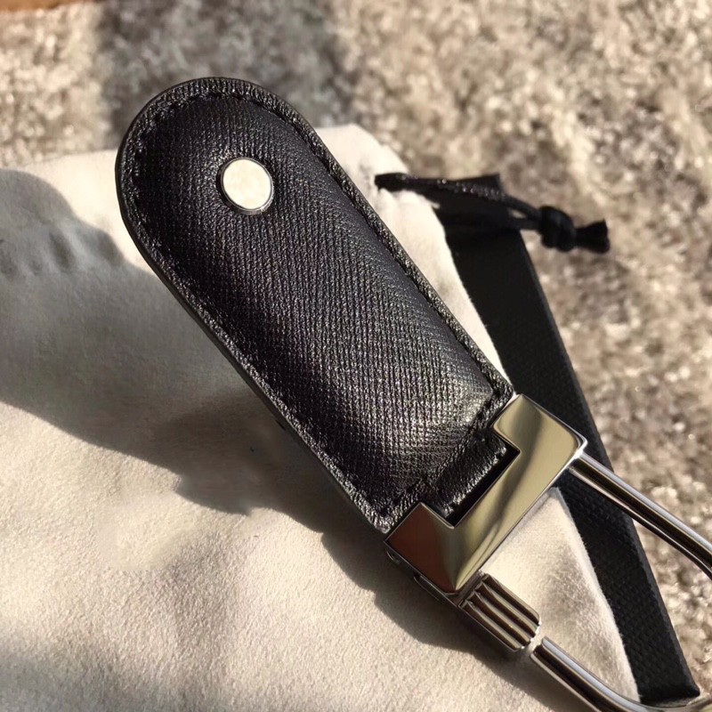 Luxury Key Rings For Men High Quality Black Litchi Grain Leather Refined steel Designer Key-Rings Christmas Gift
Luxury Key Rings For Men High Quality Black Litchi Grain Leather Refined steel Designer Key-Rings Christmas Gift