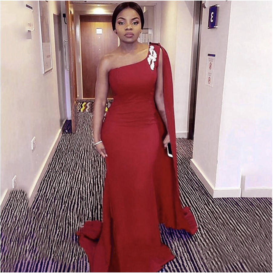 2021 Mermaid Prom Dresses With Streamer One Shoulder Appliques Women Long Formal Evening Dress Robe De Soiree De Mariage