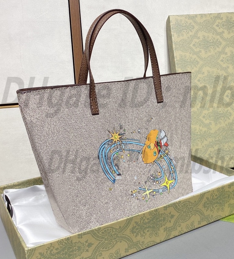 Luxurys G designers Shoulder Bags Handbags wallet Fashion womens High quality Cartoon children shopping Clutch Bag Totes CrossBody 2021 Handbag purse Bestselling
Luxurys G designers Shoulder Bags Handbags wallet Fashion womens High quality Cartoon children shopping Clutch Bag Totes CrossBody 2021 Handbag purse Bestselling