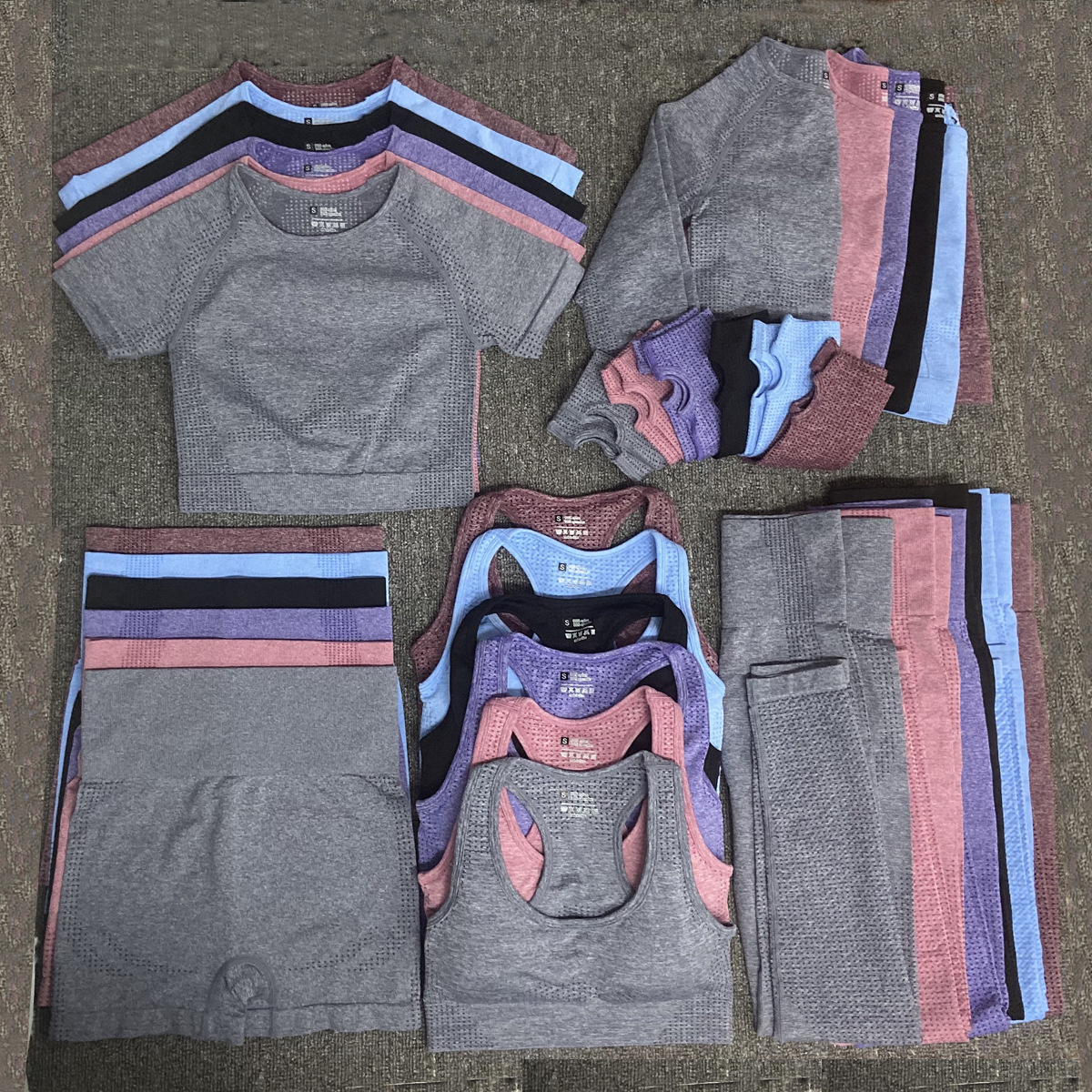 Tracksuits Designer yoga wear track Womens Suit Gym outfits Sportswear Fitness Align pant Leggings workout set tech fleece Active woman t shirts new style for girls, Black
Tracksuits Designer yoga wear track Womens Suit Gym outfits Sportswear Fitness Align pant Leggings workout set tech fleece Active woman t shirts new style for girls, Black