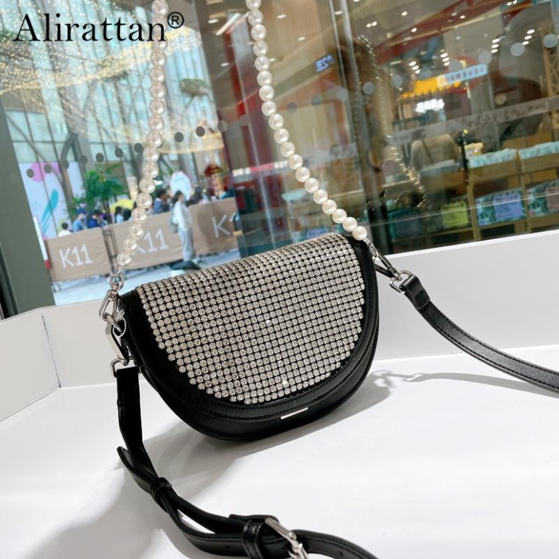 Evening Bags Luxury Rhinestone PU Leather Crossbody For Women 2021 Fashion Brand Ladies Pearl Chain Handbag Shoulder Bag Saddle, Black
Evening Bags Luxury Rhinestone PU Leather Crossbody For Women 2021 Fashion Brand Ladies Pearl Chain Handbag Shoulder Bag Saddle, Black