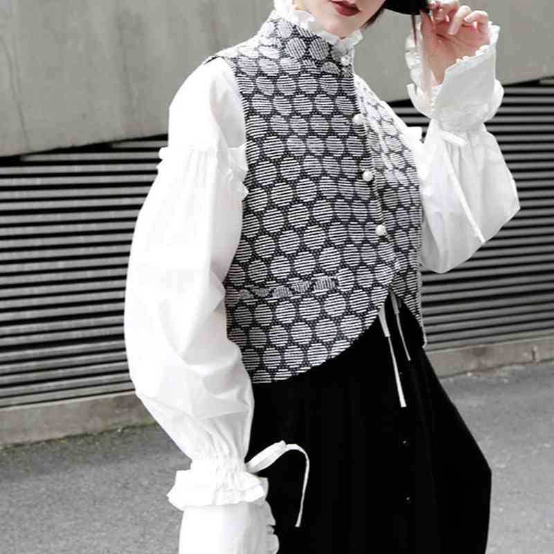 Fashion Vintage Chic Polka Dot Patter Dobby Women Vest Spring Summer Tank Tops Single Breasted Double Pockets Coat 210519