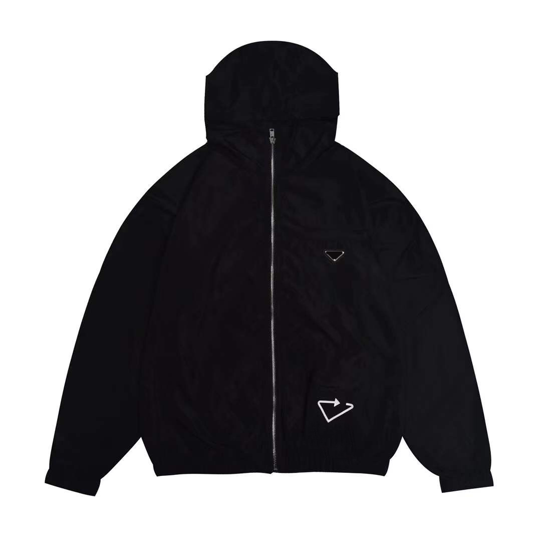 mens hoodies fashion work designer jacket Recycled nylon material Rubber letters decorated with metal triangle embroidery Full of nobility M-XL coat, Black;brown
mens hoodies fashion work designer jacket Recycled nylon material Rubber letters decorated with metal triangle embroidery Full of nobility M-XL coat, Black;brown