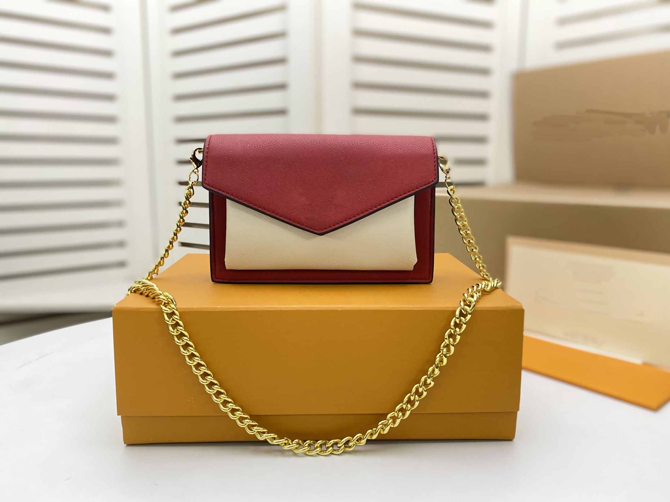2021 Shoulder purse 3470 Women Luxurys Designers Bags ladies PU leather bag Handbags fashion checker plaid flower, Black
2021 Shoulder purse 3470 Women Luxurys Designers Bags ladies PU leather bag Handbags fashion checker plaid flower, Black