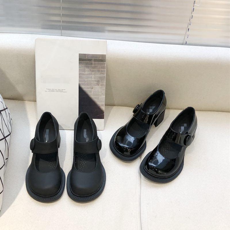 2021 leather big head doll single shoes, college style, all retro Mary Jane , with clothes and skirts are very good!, Black
2021 leather big head doll single shoes, college style, all retro Mary Jane , with clothes and skirts are very good!, Black