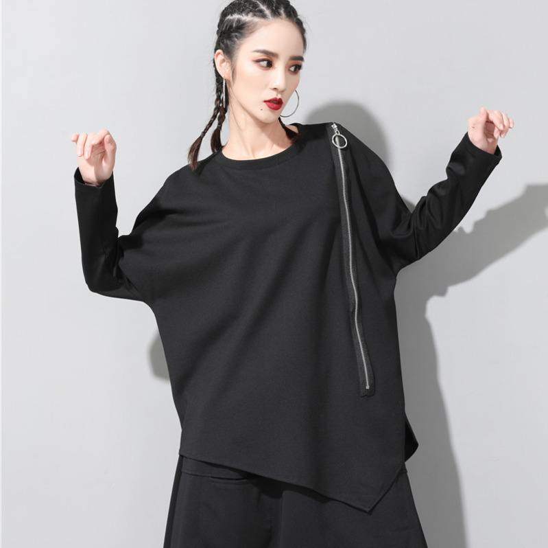 [EAM] New Spring Autumn Round Neck Long Sleeve Black Oblique Zipper Irregular Hem Big Size T-shirt Women Fashion Tide JQ706 210406