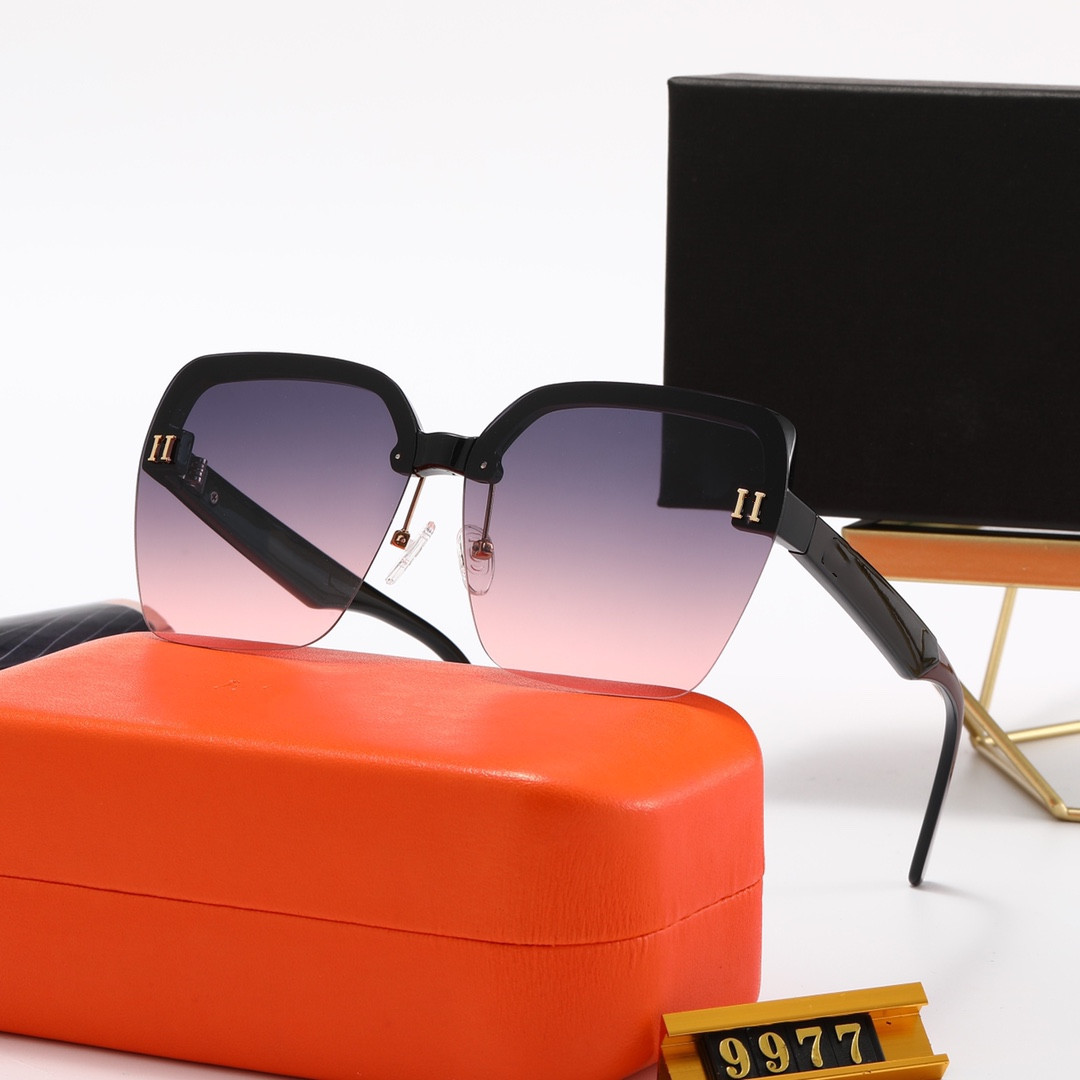 Sunglasses 2021 Emma Men's and Women's Polarizing Outdoor UV400 Sunshade TR90 Ultra Light Frame with Box
Sunglasses 2021 Emma Men's and Women's Polarizing Outdoor UV400 Sunshade TR90 Ultra Light Frame with Box