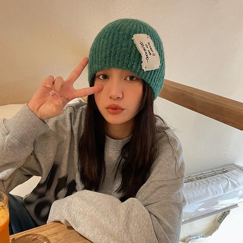 Berets Women's Hat 2021 Autumn And Winter Knitted Warm Cotton Outdoor Unisex Simple Applique Beanie Cap, Black
Berets Women's Hat 2021 Autumn And Winter Knitted Warm Cotton Outdoor Unisex Simple Applique Beanie Cap, Black