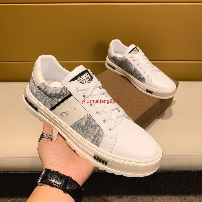 2021 ladies sneakers Top quality Mens women leather casual shoes Platforms Print pattern couple fashion personality wild sports shoe 38-46 D5788, 2 no box
2021 ladies sneakers Top quality Mens women leather casual shoes Platforms Print pattern couple fashion personality wild sports shoe 38-46 D5788, 2 no box