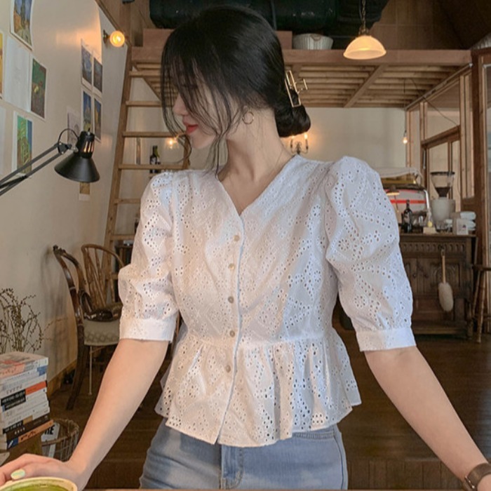 Crochet Hollow Puff Sleeve V-neck Lace Shirt Women Summer Ruffled Short Slim Waist Single Breasted White Blouse 210422