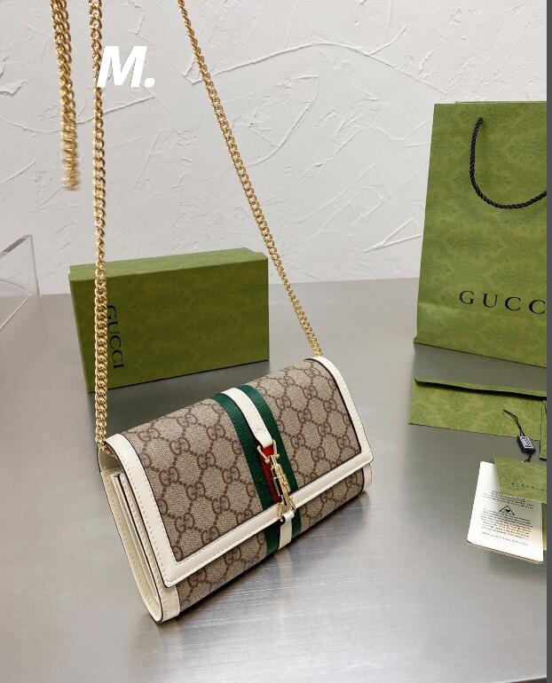 LVLOUISVITTON VUTTON Designer New Fashion Net Red 2021 Shoulder Bag Handbag Diagonal Bag Embossed High Quality, Brown
LVLOUISVITTON VUTTON Designer New Fashion Net Red 2021 Shoulder Bag Handbag Diagonal Bag Embossed High Quality, Brown