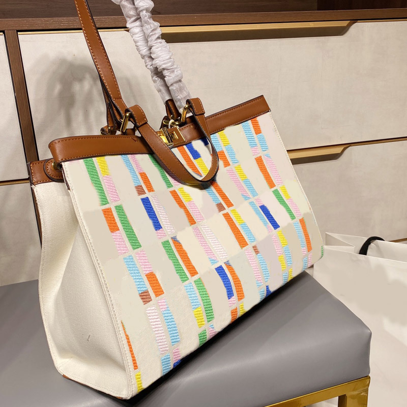 Handbag Women Luxurys Designers Bag 2021 Shoulder Bags Lightweight Durable Tote Golden Hardware Leather Handle Embroidery Fashion F Letter T, No bags;make up the difference
Handbag Women Luxurys Designers Bag 2021 Shoulder Bags Lightweight Durable Tote Golden Hardware Leather Handle Embroidery Fashion F Letter T, No bags;make up the difference
