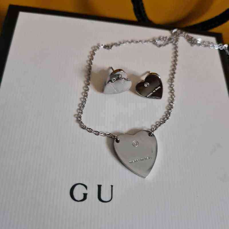 Top Quality Women Designer Earrings Necklace Stainless Steel Trendy Style Gold Silver Rose Colors Sets Heart Love Pendant Fashion Jewelry H1115
Top Quality Women Designer Earrings Necklace Stainless Steel Trendy Style Gold Silver Rose Colors Sets Heart Love Pendant Fashion Jewelry H1115