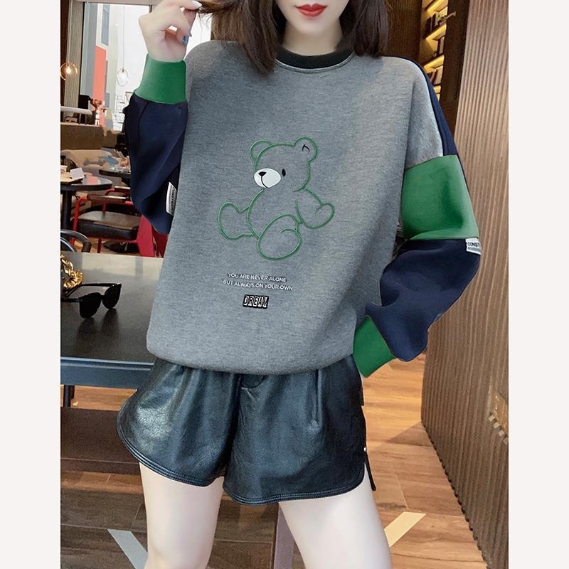 Age reduction color matching bear print gray round neck short sweater 2021 autumn women's new European fashion, Black
Age reduction color matching bear print gray round neck short sweater 2021 autumn women's new European fashion, Black