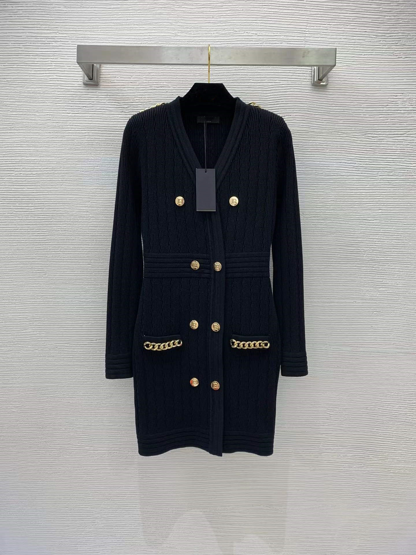 Milan Runway dresses 2022 Spring Autumn V Neck Long Sleeve fashionable Women' Designer Dress Brand Same Style Dress 0112-15, Black
Milan Runway dresses 2022 Spring Autumn V Neck Long Sleeve fashionable Women' Designer Dress Brand Same Style Dress 0112-15, Black