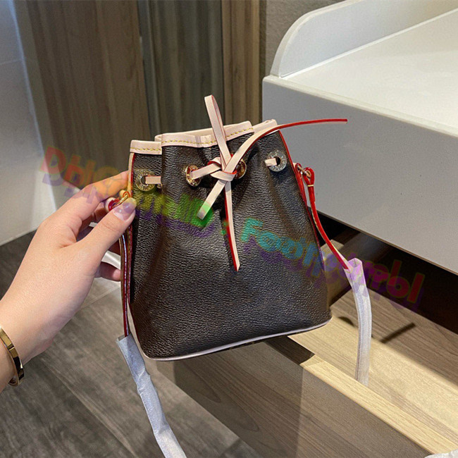 Designers Luxury Bags For Womens Louiseity 1 Viutonity Handbags LVS Crossbody Shoulder The Tote Bag multicolour Capacity Versatile 7A High Quality wallet N0EU, No bags
Designers Luxury Bags For Womens Louiseity 1 Viutonity Handbags LVS Crossbody Shoulder The Tote Bag multicolour Capacity Versatile 7A High Quality wallet N0EU, No bags
