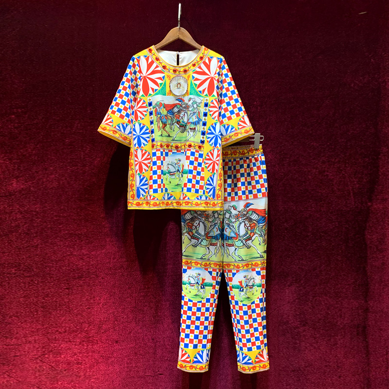 European and American women's summer 2021 new beaded printed T-shirt five-minute sleeves Nine minutes of pants Fashion suits, Multi
European and American women's summer 2021 new beaded printed T-shirt five-minute sleeves Nine minutes of pants Fashion suits, Multi