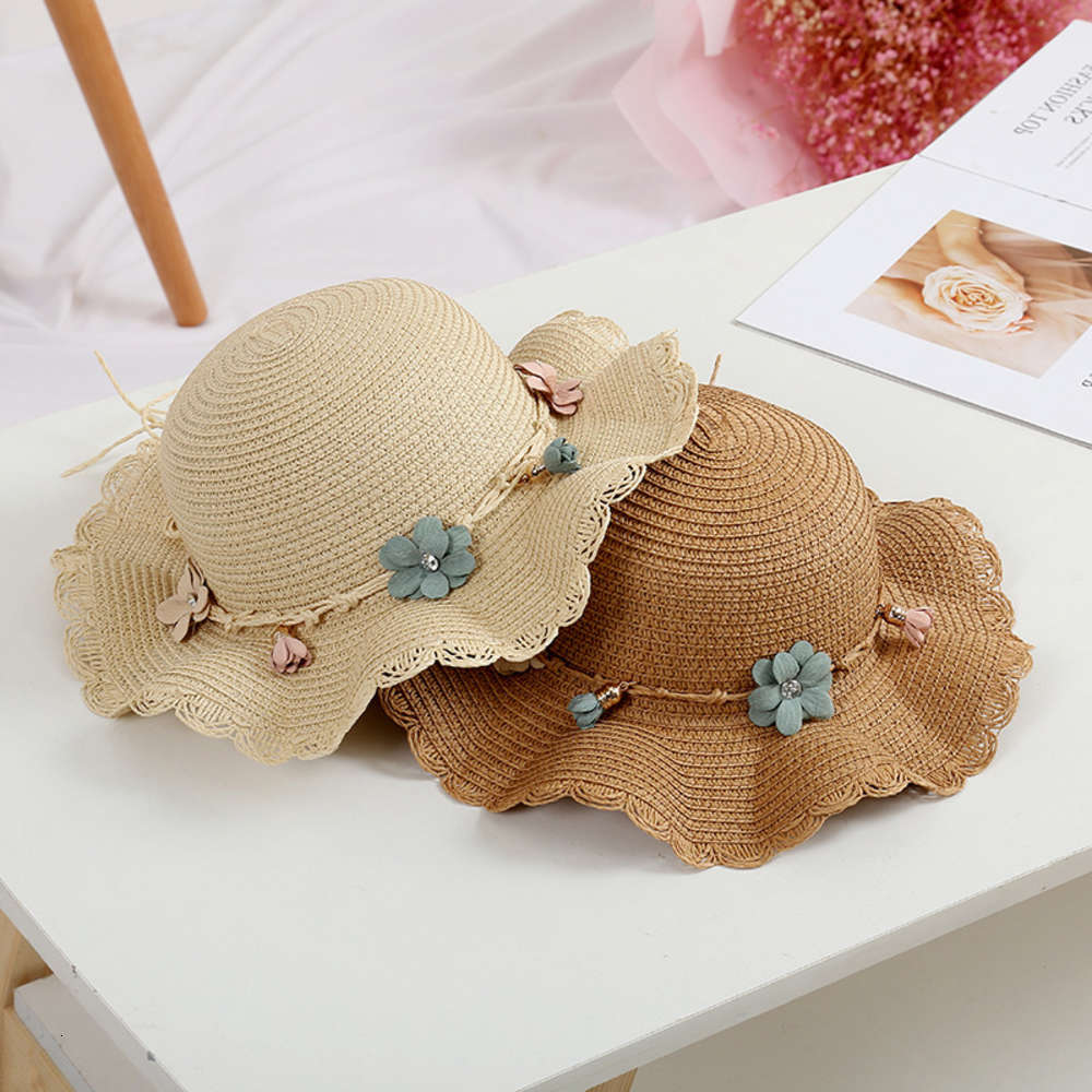 Korean children's straw big cornice outdoor beach fashion parent child hat, wave edge sun hat, Yellow
Korean children's straw big cornice outdoor beach fashion parent child hat, wave edge sun hat, Yellow
