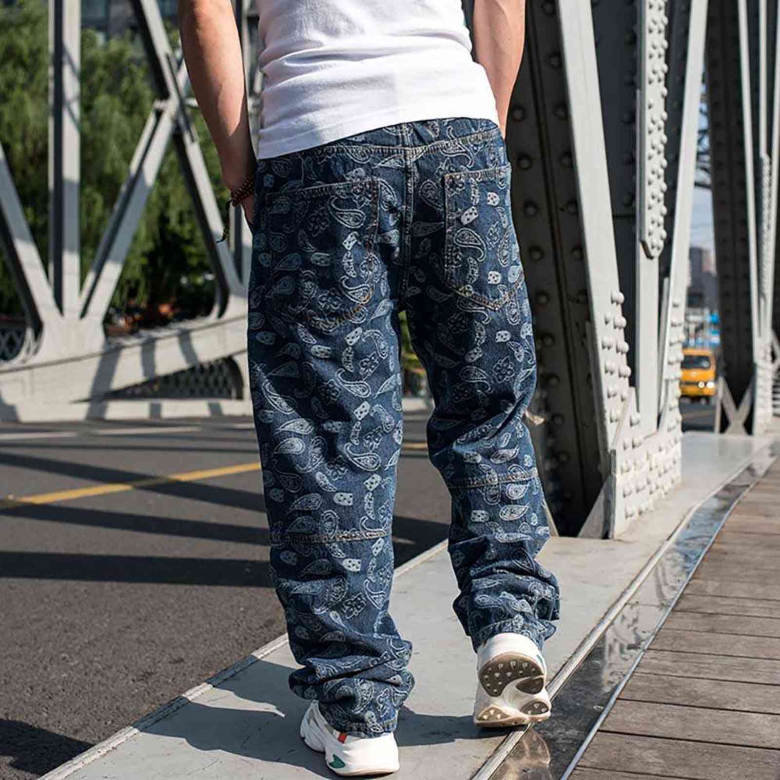 Trendy Men Plus Size Jeans Loose Baggy Casual Denim Pants Straight Trousers Hiphop Harem Streetwear Clothing 211108