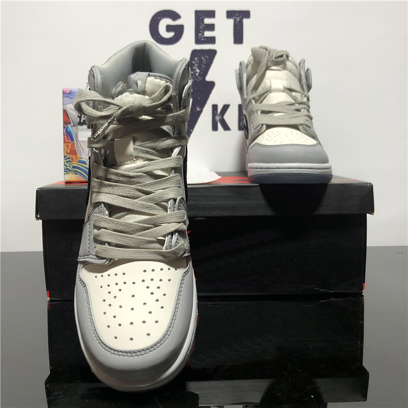 Top Quality Jumpman 1 1s Basketball Shoes High Travis Scotts Fearless Obsidian Unc Mens Women Banned Bred Toe Chicago Men Womens S245N, Style 49 with box
Top Quality Jumpman 1 1s Basketball Shoes High Travis Scotts Fearless Obsidian Unc Mens Women Banned Bred Toe Chicago Men Womens S245N, Style 49 with box