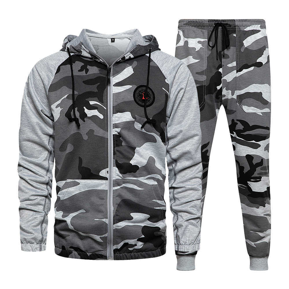 Mens Tracksuits Grey Camoflage Hoodies And Pants Men Running Suit Camo Sweatsuits 2 Piece Set Autumn Winter Outfits Men 210603
