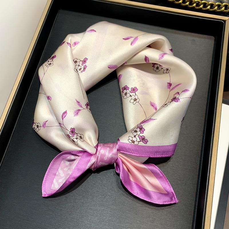 Scarves 2022 Print Dustproof Bandanna Fashion Colour 53*53CM Square Scarf Shawls Sunscreen 100% Silk Luxury Beach Towel, Blue;gray
Scarves 2022 Print Dustproof Bandanna Fashion Colour 53*53CM Square Scarf Shawls Sunscreen 100% Silk Luxury Beach Towel, Blue;gray
