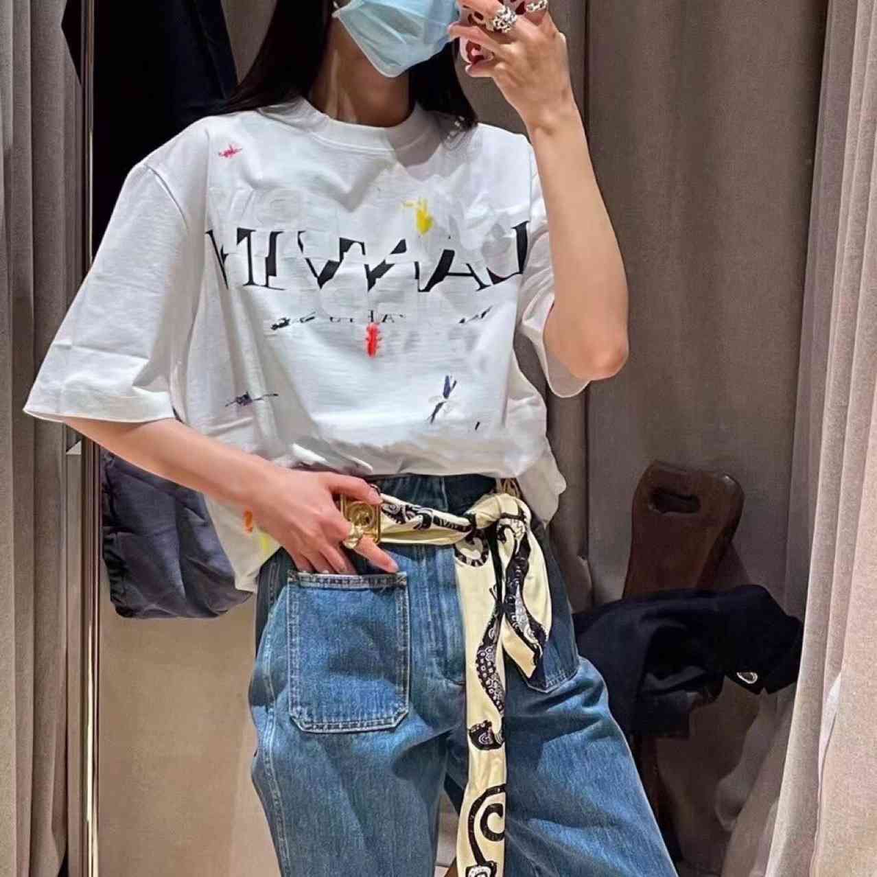 Street Fashion Factory Outlet Second Hair Lanvi * Langfan Dept Branded Overlapping Black and White Letters Short Sleeve T-shirtin Stock
Street Fashion Factory Outlet Second Hair Lanvi * Langfan Dept Branded Overlapping Black and White Letters Short Sleeve T-shirtin Stock