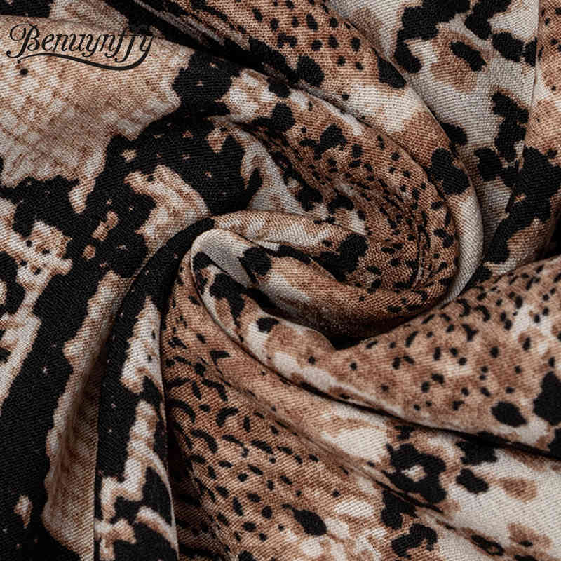 Snakeskin Print Drop Shoulder Loose Top Blouse Women Autumn Fashion V-Neck Long Sleeve Highstreet Ladies Blouses Tops 210510