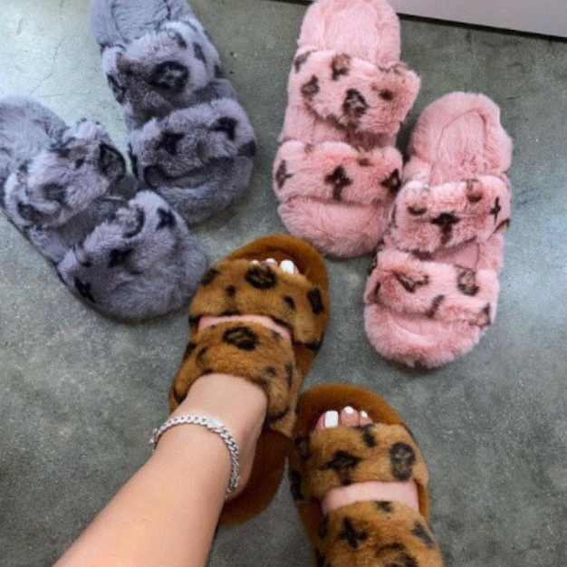 Winter Indoor Fur Slippers House Full Furry Soft Fluffy Plush Platform Flats Heel Non Slip Luxury Designer Shoes Casual Ladies M4RM#, 1#
Winter Indoor Fur Slippers House Full Furry Soft Fluffy Plush Platform Flats Heel Non Slip Luxury Designer Shoes Casual Ladies M4RM#, 1#
