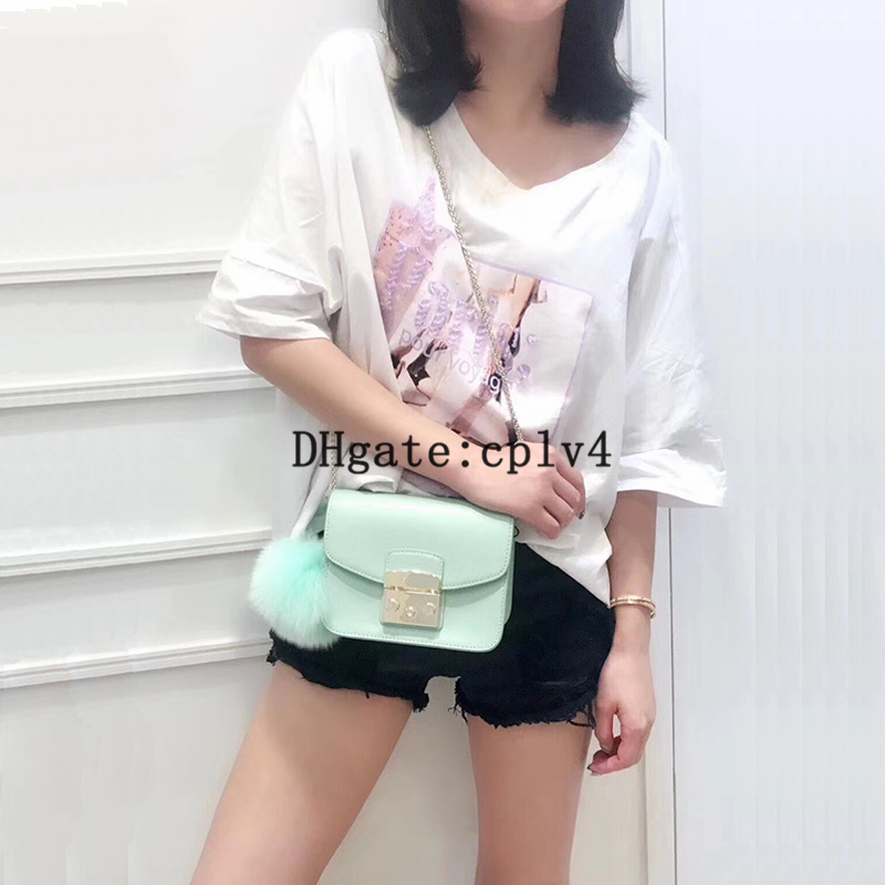 2021 F Family One-shoulder Diagonal Women's Bag Star Same Style Leather Chain All-match Small Square Bags Handbag, See chart
2021 F Family One-shoulder Diagonal Women's Bag Star Same Style Leather Chain All-match Small Square Bags Handbag, See chart