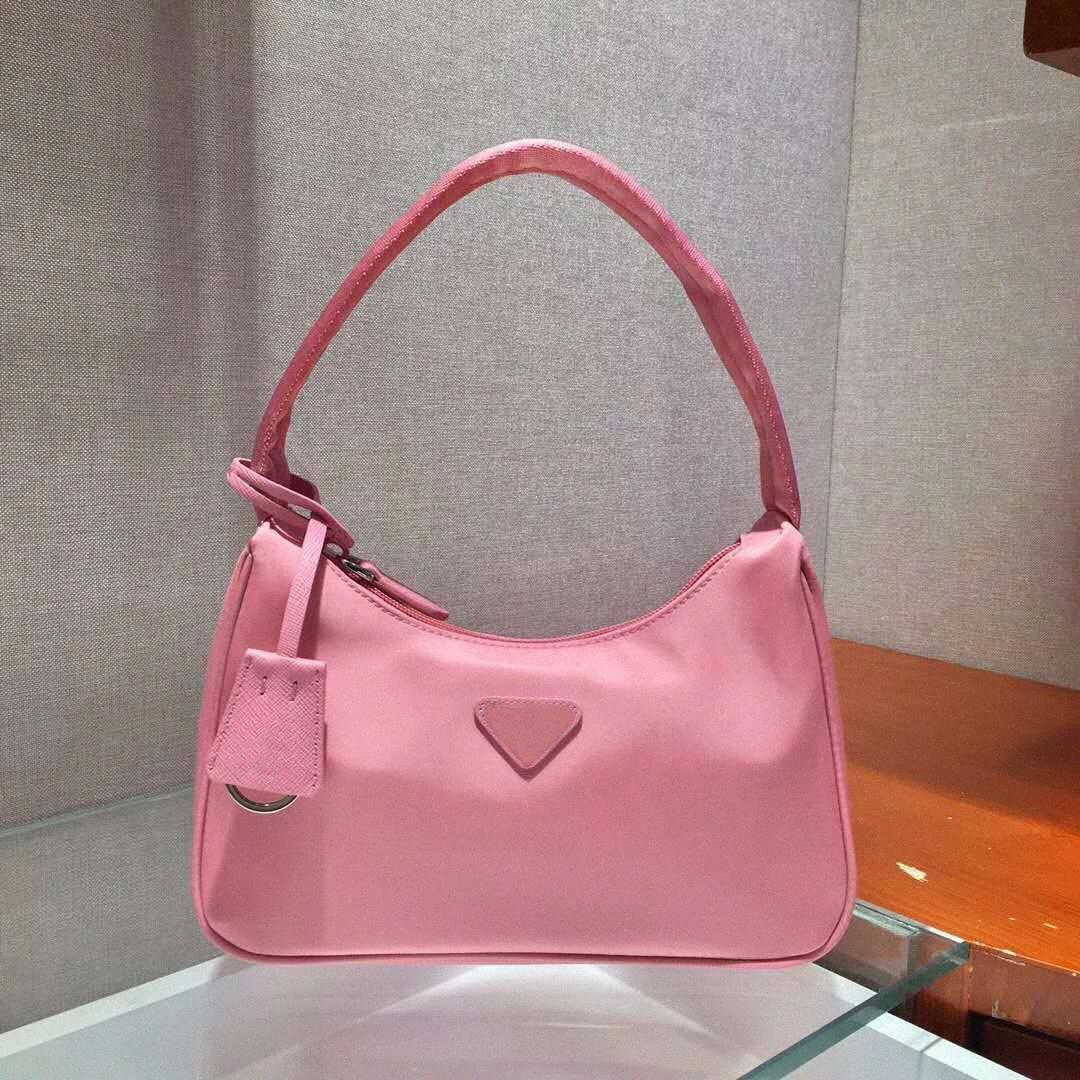 high quality hobo women reedition Shoulder Bag re edition designers Tote 2000 2005 handbags Nylon presbyopic purse prad lady messenger bags 001
high quality hobo women reedition Shoulder Bag re edition designers Tote 2000 2005 handbags Nylon presbyopic purse prad lady messenger bags 001