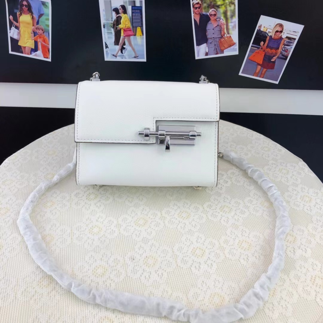 Wholesale Verrou Cross Body Bags WOMEN Mini Goat Grain Genuine Leather 6 Colors Bayonet Lock Designer Silvery Hardware Plain Shoulder Bag, White
Wholesale Verrou Cross Body Bags WOMEN Mini Goat Grain Genuine Leather 6 Colors Bayonet Lock Designer Silvery Hardware Plain Shoulder Bag, White